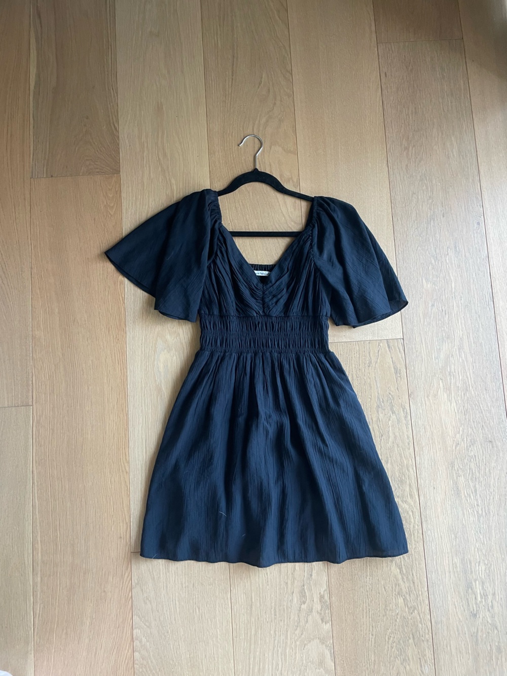 Abercrombie & Fitch Black Puff-Sleeve Smocked Midi Dress